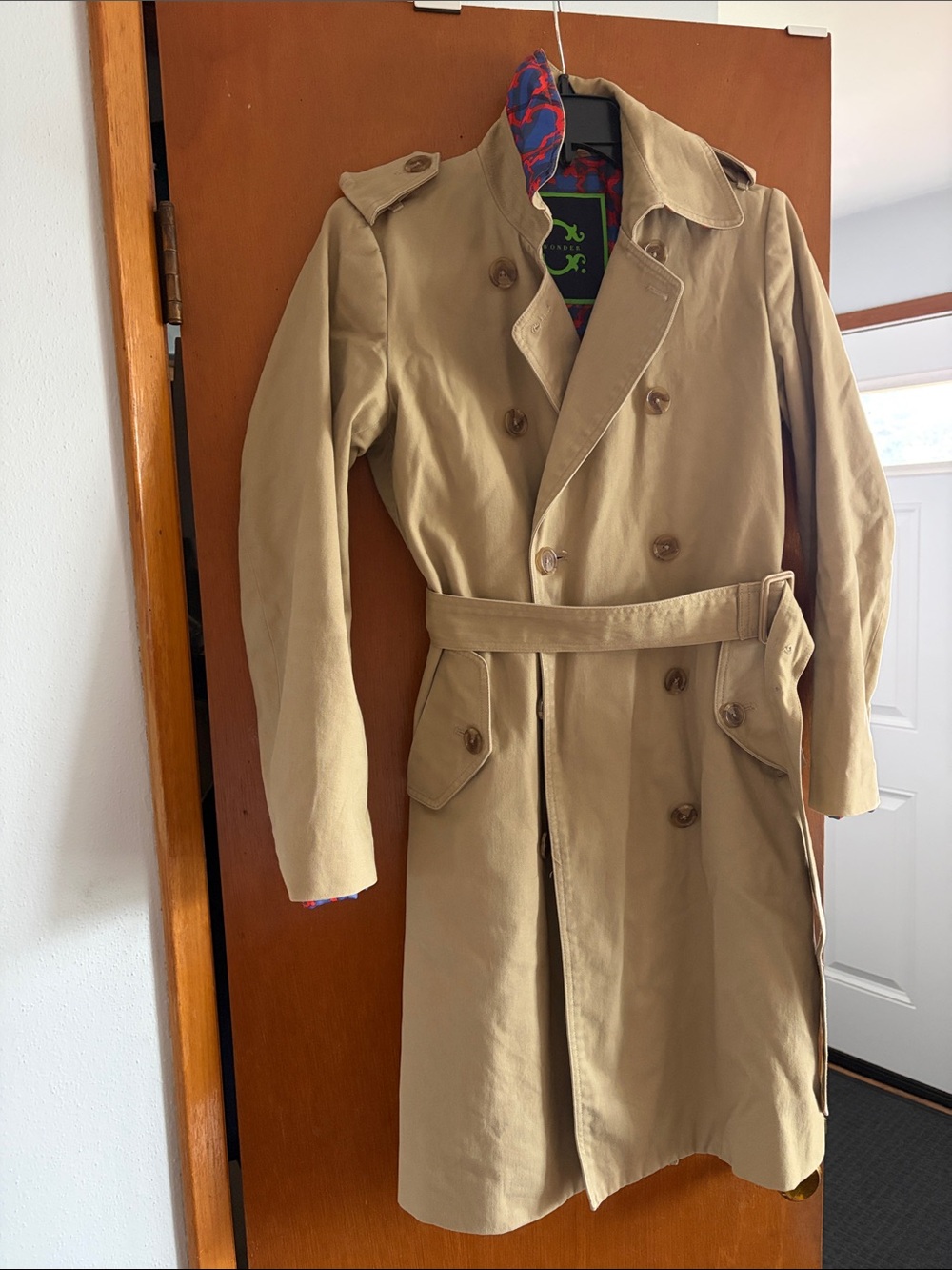 Preppy, vintage C. Wonder trench